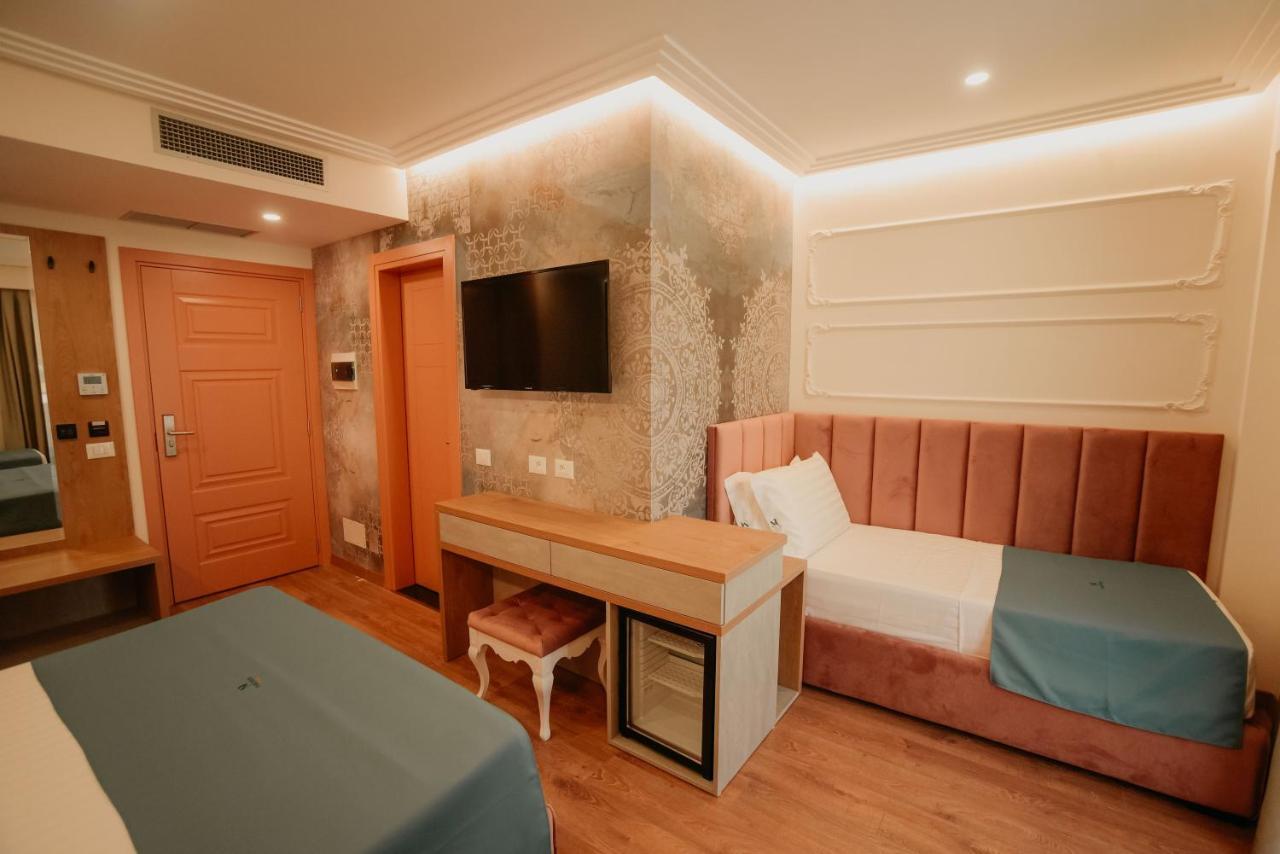Martiness Hotel Дуррес Екстер'єр фото