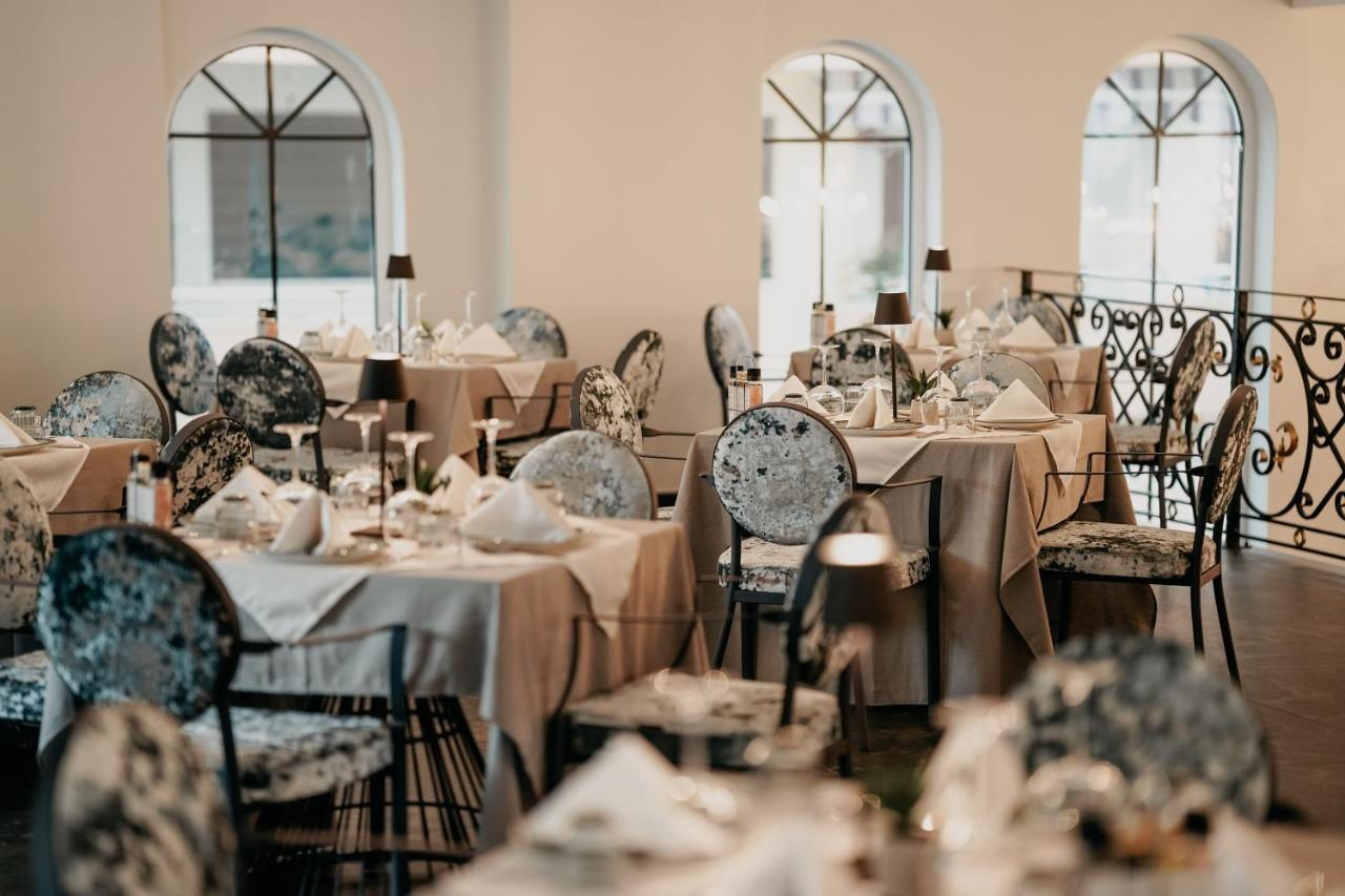 Martiness Hotel Дуррес Екстер'єр фото