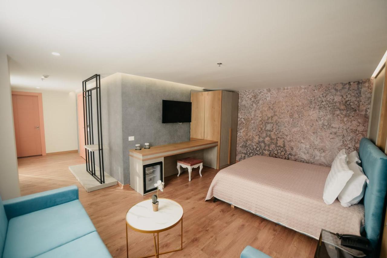 Martiness Hotel Дуррес Екстер'єр фото