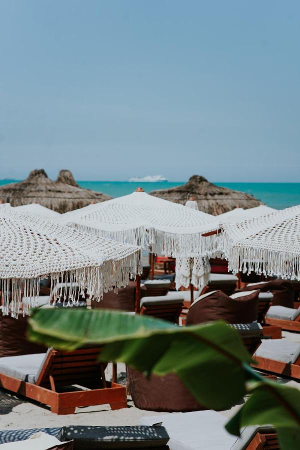 Martiness Hotel Дуррес Екстер'єр фото