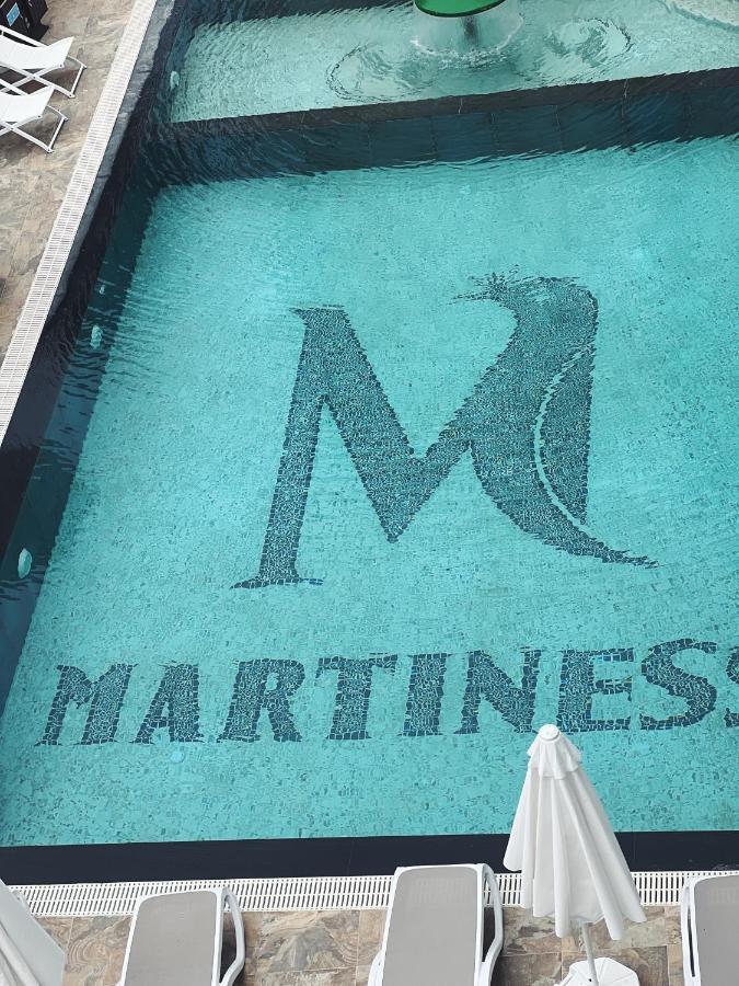 Martiness Hotel Дуррес Екстер'єр фото