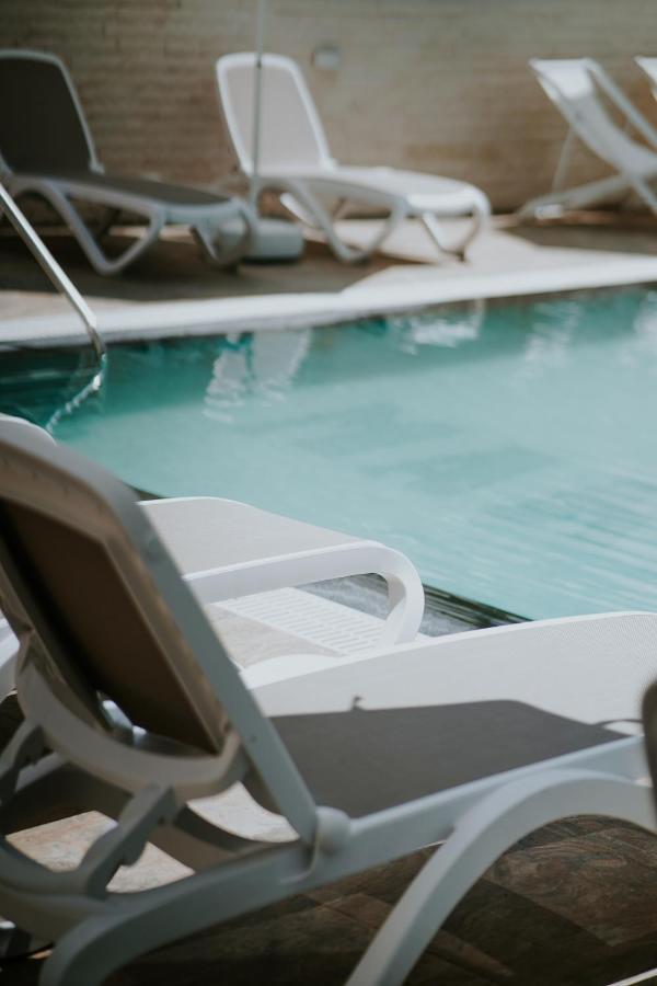 Martiness Hotel Дуррес Екстер'єр фото